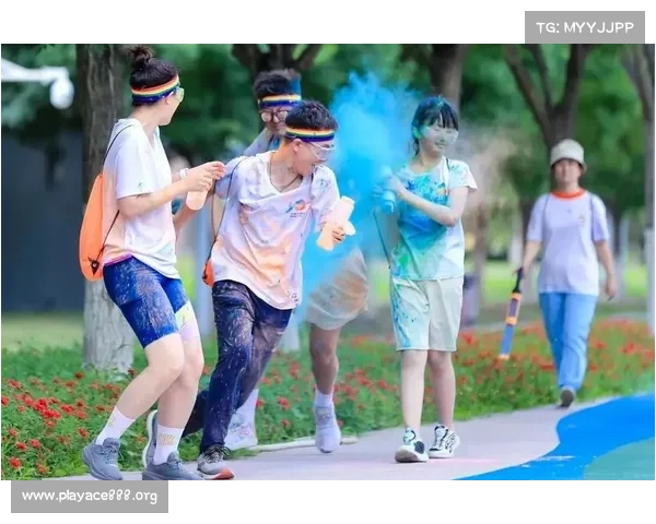 欢乐跑终点追踪 他们带着笑容踏上终点线 一段不凡的迁马之旅 欢乐跑终点追踪 他们带着笑容踏上终点线 一段不凡的迁马之旅