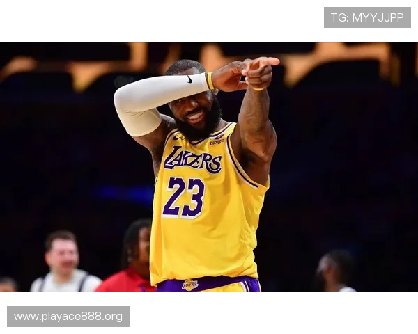 布朗认为乔丹在NBA市场地位独一档詹姆斯难与其相提并论的独特存在 布朗认为乔丹在NBA市场地位独一档詹姆斯难与其相提并论的独特存在